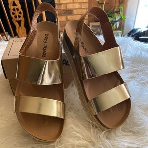 Size 9 Dirty Laundry Gold Platform Sandals